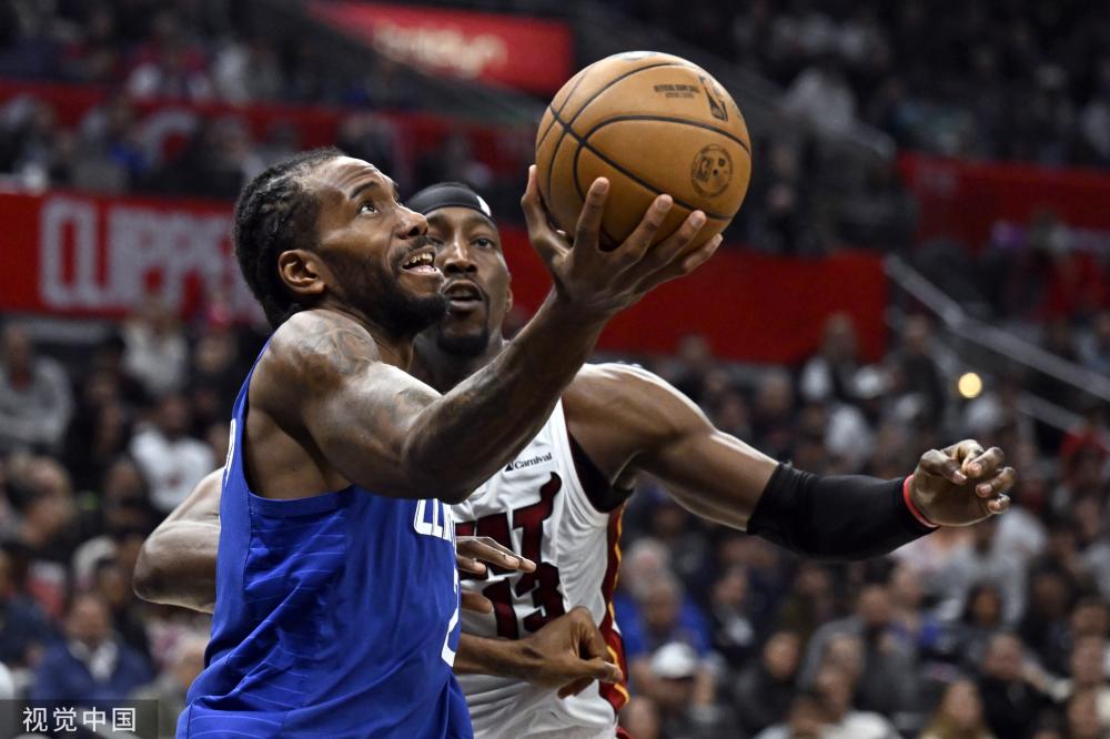 她在训练场 她在训练场