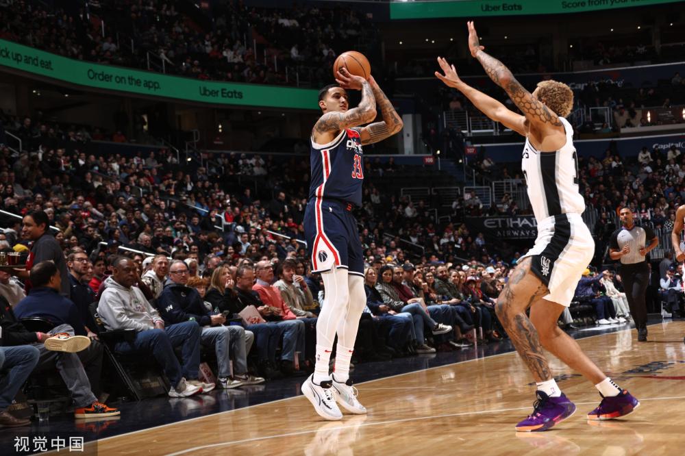 通过与队友 通过与队友